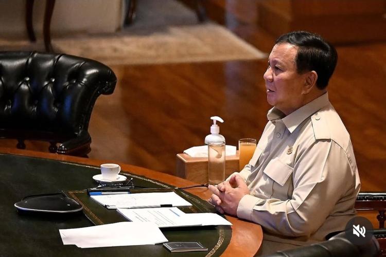 Prabowo Kumpulkan 15 Menteri via Ratas Virtual, Kebijakan Ekonomi-Energi Jadi Sorotan!