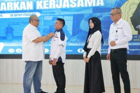 r[judul]