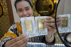 Jangan Asal Jual! Intip Prediksi Harga Emas Minggu 8 Maret 2026 yang Bikin Geleng-Geleng Kepala