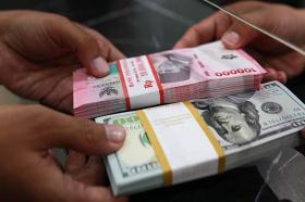 Jelang Rp17.000 Per Dolar, Ekonomi RI Terancam? Begini Kata Analis Pasar