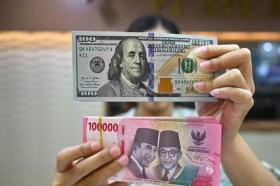 Rupiah Nyaris Tembus Rp17.000! BI Langsung "Gembok" Aturan Beli Dolar Mulai 1 April