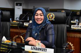 Lindawati DPRD Pekanbaru Ingatkan Dampak Kebijakan WFH Sehari dalam Seminggu: Jangan Korbankan Pelayanan Publik! 