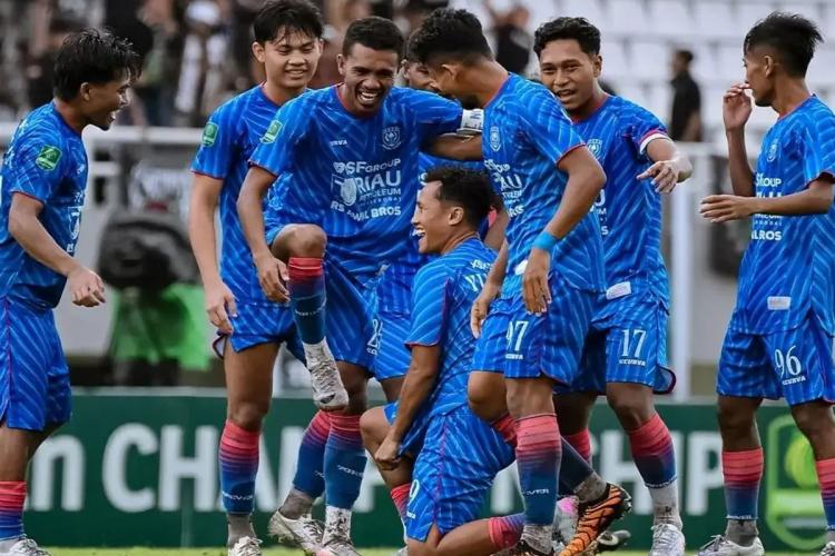 Meski Juru Kunci, Sriwijaya FC Bikin PSPS Pekanbaru Waspada Penuh