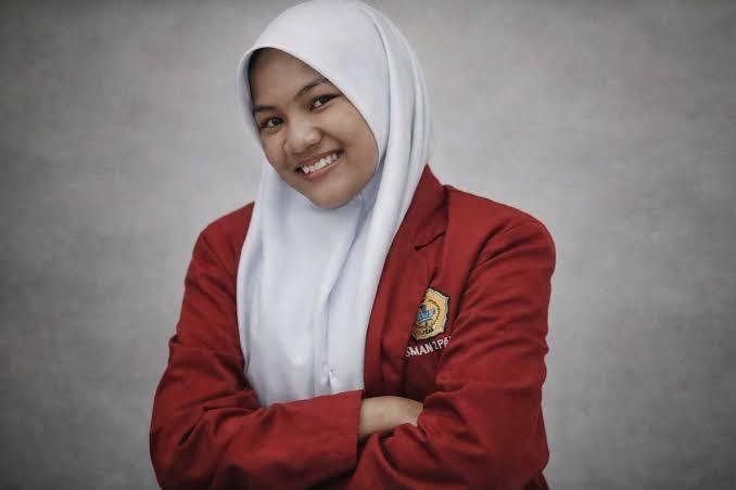 Remaja 16 Tahun Tembus Unair, Strategi Belajarnya Bikin Kaget