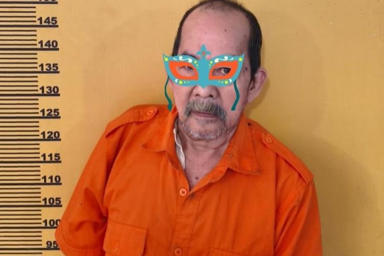 Bau Tanah Tapi Nekat Jualan Sabu, Kakek Efi di Inhu Tak Berkutik Digerebek Polisi!