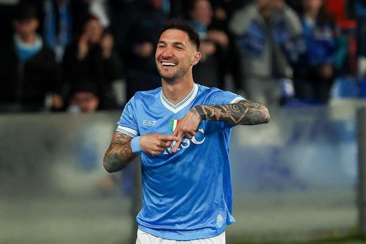 Conte Memang Sakti! Napoli Tendang AC Milan dari Posisi Runner-Up