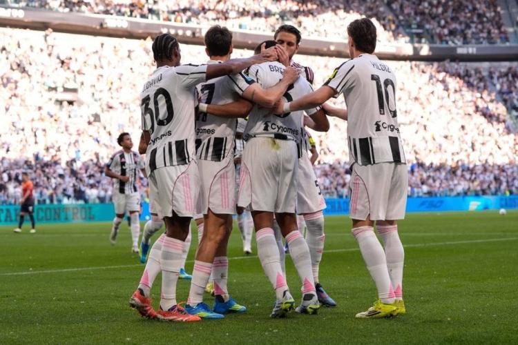Juventus Mengamuk! Dua Gol Cepat Bikin Genoa Tak Berkutik di Turin