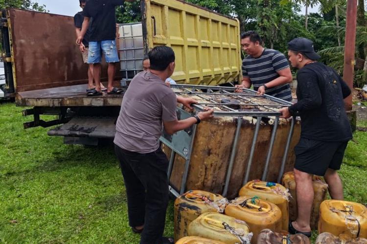 Terbongkar! 3.200 Liter Biosolar Ilegal Disuplai ke Tambang Emas Gelap Kuansing