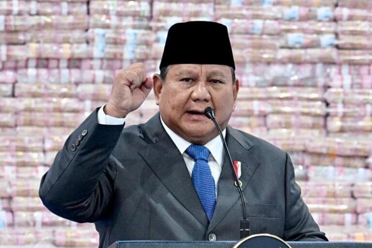 Peringatan Keras Prabowo Bikin Aparat Tersentak, Stop Lindungi Tambang Ilegal