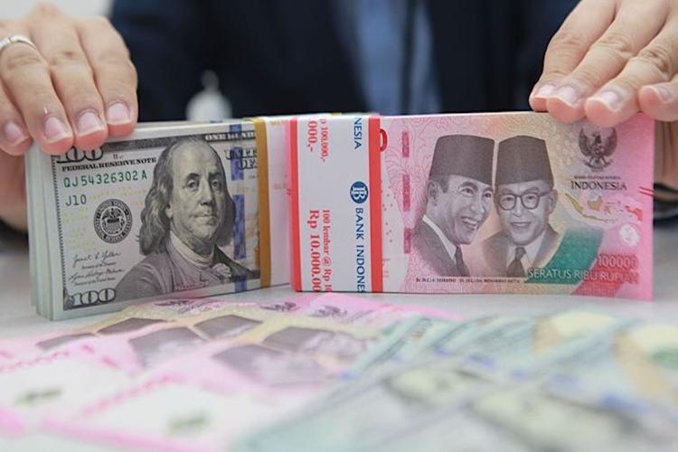 Efek Ngeri Gagal Damai AS-Iran: Harga Minyak Meledak, Kurs Rupiah Babak Belur!