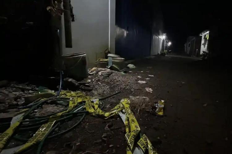Terbongkar! Gudang Sepi di Semarang Ternyata Pabrik Ekstasi Raksasa