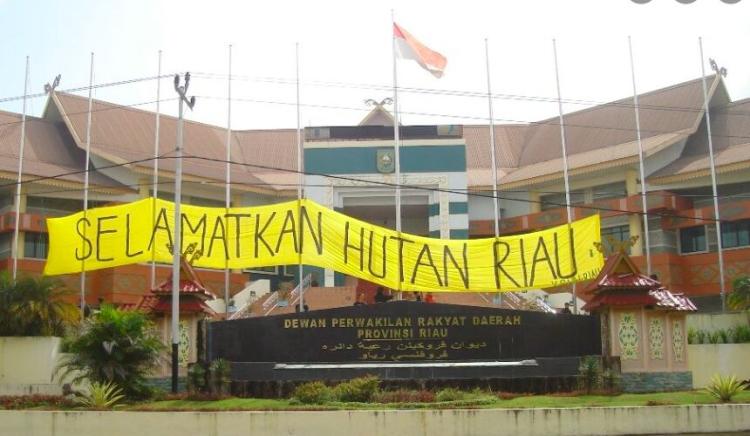 Perhutanan Sosial: Kedok Ramah dari Kebijakan yang Eksploitatif