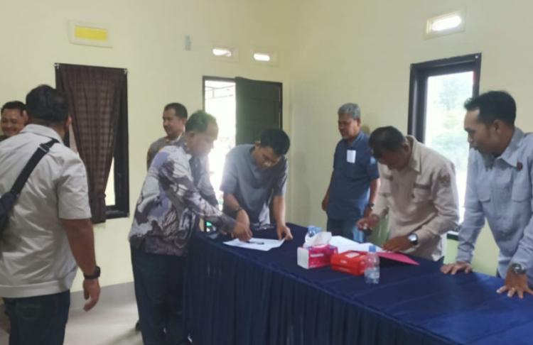 Dugaan Pencurian Sawit di Kampar Memanas, Warga dan Security Saling Lapor