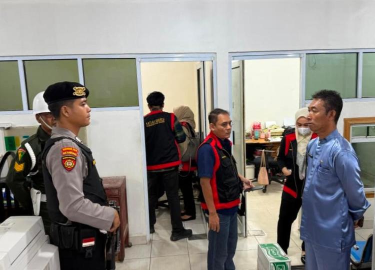 Kejati Riau Kembali Guncang Dumai, Giliran Kantor 2 Perusahaan Agen Kapal Digeledah Terkait Korupsi Jasa Layanan Pandu Pelabuhan