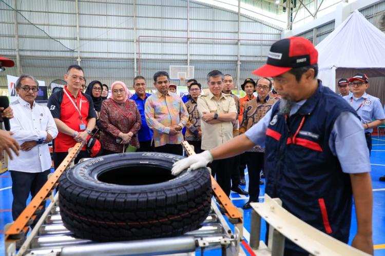 Menaker: Serikat Pekerja Bukan Lawan Perusahaan, tapi Penjaga Hak Pekerja