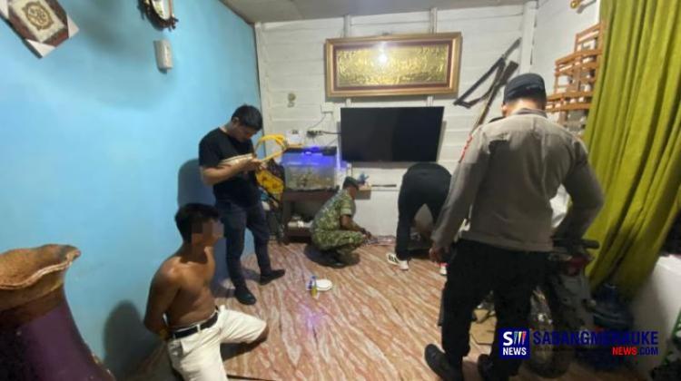 Penggerebekan Sarang Narkoba oleh Polsek Bagan Sinembah: 5 Orang yang Diamankan, Satu Terbukti Miliki Puluhan Paket Sabu