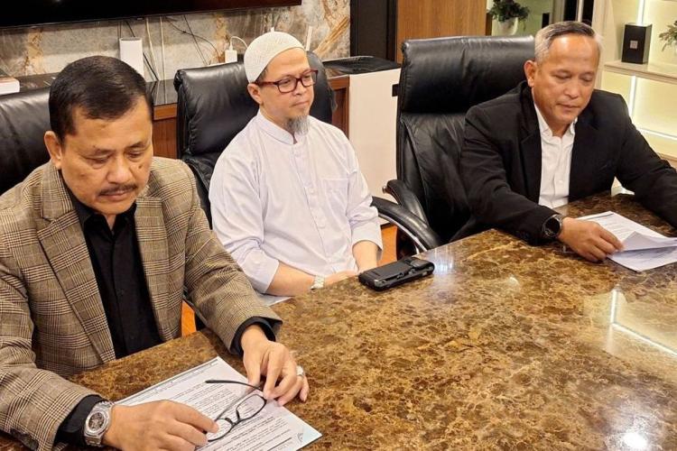 Syekh Ahmad Al Misry Kabur ke Mesir, Skandal Pelecehan 5 Santri Laki-laki Meledak!