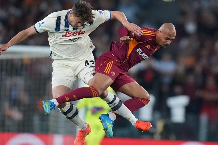Satu Bek, Satu Gol! Hermoso Selamatkan Roma dari Kekalahan Menyakitkan