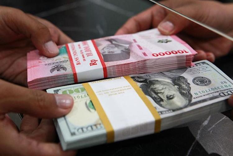 Rupiah Jebol Rp17.150! Ternyata Ini Alasan Mata Uang Garuda Paling Lemas Se-Asia
