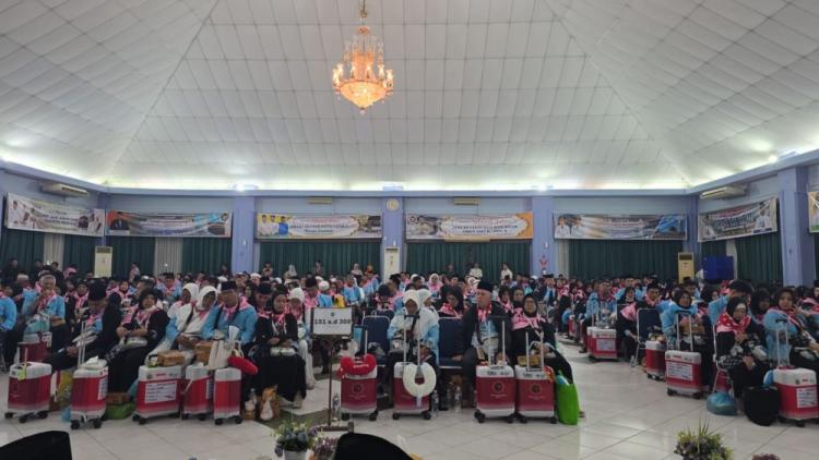 883 JCH Asal Riau Tiba di Madinah, 7 Orang Tertunda Keberangkatan