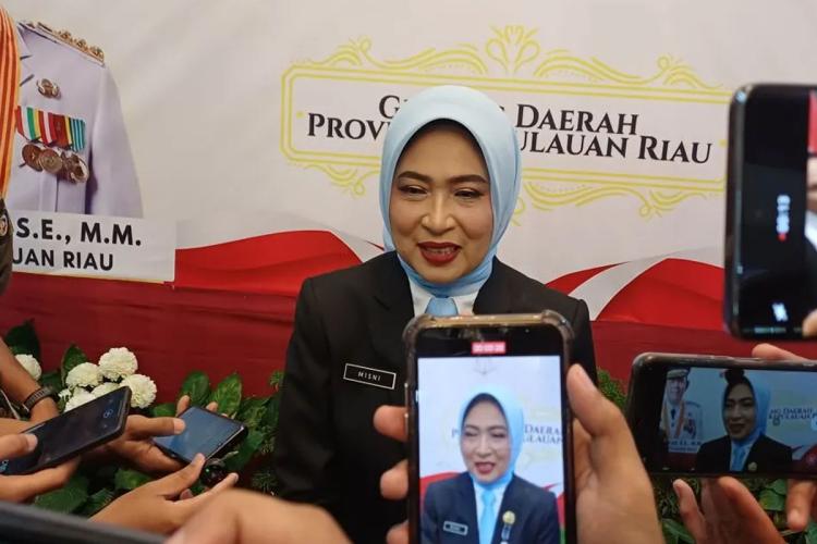 Pecah Rekor! Misni Jadi Sekda Perempuan Pertama Kepri, Gubernur Ansar Pasang Target Berani