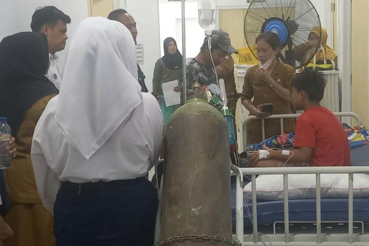 Ayam Bakar Pembawa Petaka: 12 Siswa SD Deli Serdang Tumbang Usai Santap MBG