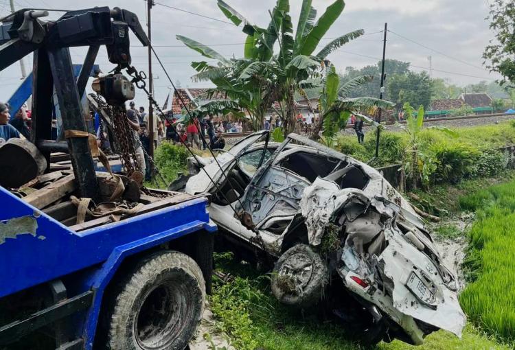 Kecelakaan KA Argo Bromo Anggrek di Grobogan, 4 Pengantar Jemaah Haji Meninggal