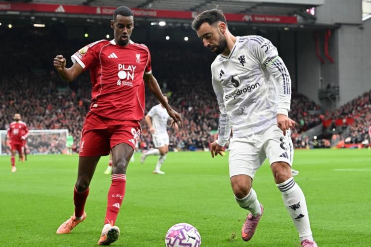 Badai Cedera Terjang Liverpool, MU Intai Tiket Liga Champions di Old Trafford