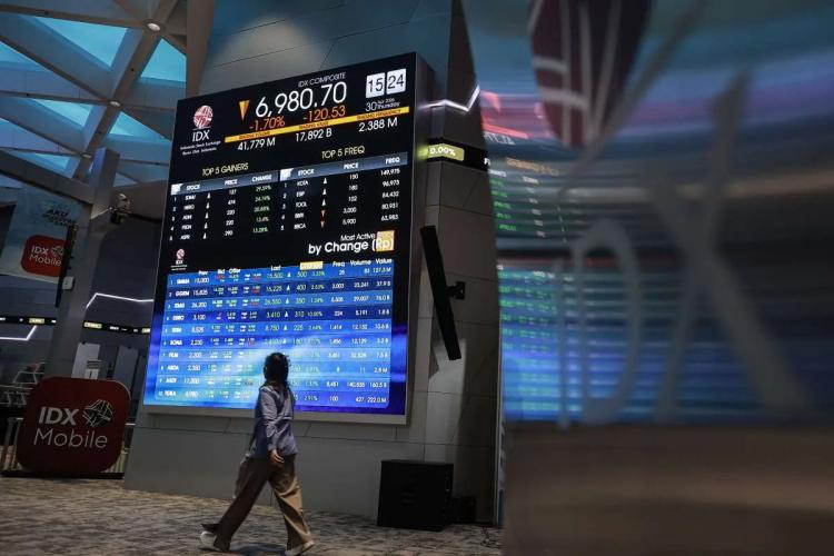 IHSG Dibuka Melemah ke 6.968, Investor Waspadai Tekanan Global Hari Ini