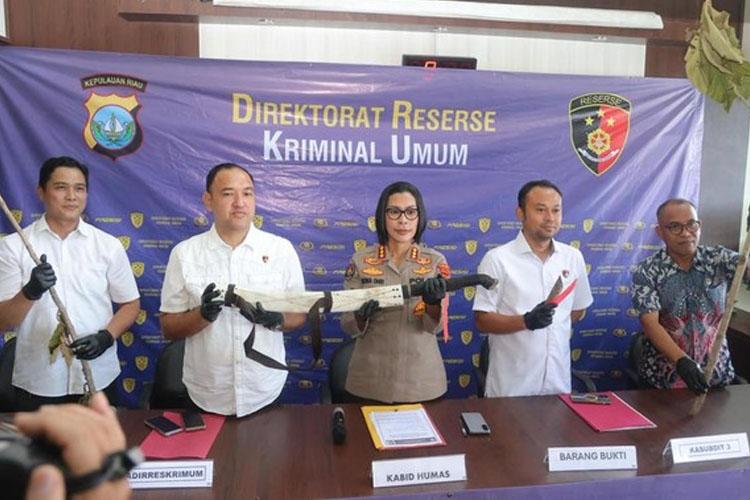Aksi Nekat Tengah Malam, Pelaku Tebang Pohon Kota Batam Kini Diamankan Polisi