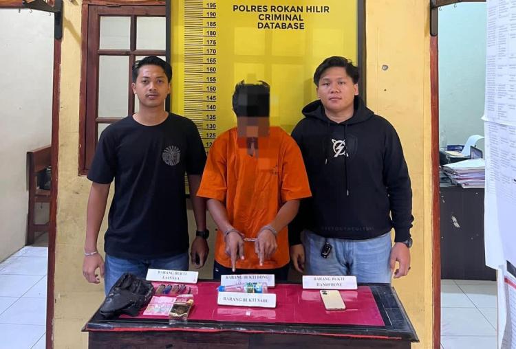 Buron Kasus Pencurian Sawit di Rohil Ditangkap Saat Tidur dalam Gubuk Kebun, Polisi Temukan Sabu dan Alat Hisap