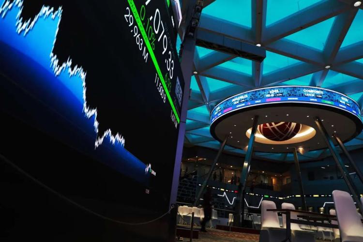 Bursa Hijau Membara! IHSG Naik Tajam Dipicu Sentimen Global dan Bank Jumbo