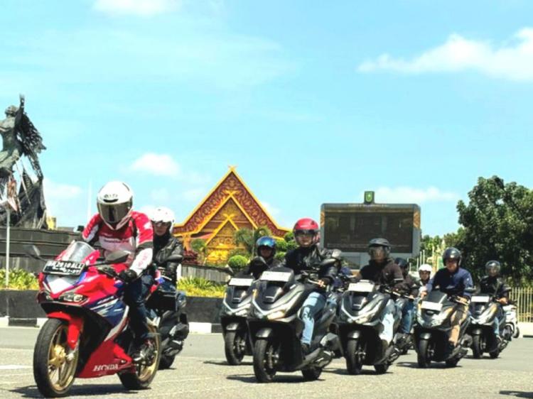 Gelar Kegiatan Premium Rolling City, CDN Ajak Para Rider Honda Keliling Pekanbaru