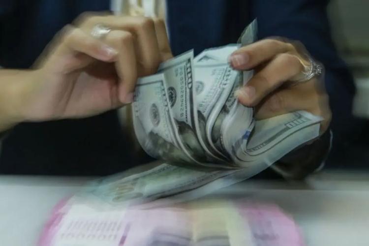 Rupiah Mendadak Perkasa, Dolar AS Tersungkur Saat Damai Iran Menggema Global