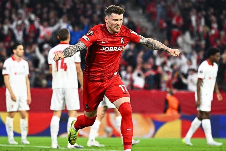 Gak Masuk Akal! Cuma Main 10 Orang, Braga Malah Dibantai Freiburg 3-1