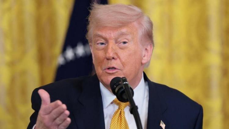 Selat Hormuz Memanas, Trump Ancam Iran dengan Serangan Lebih Brutal
