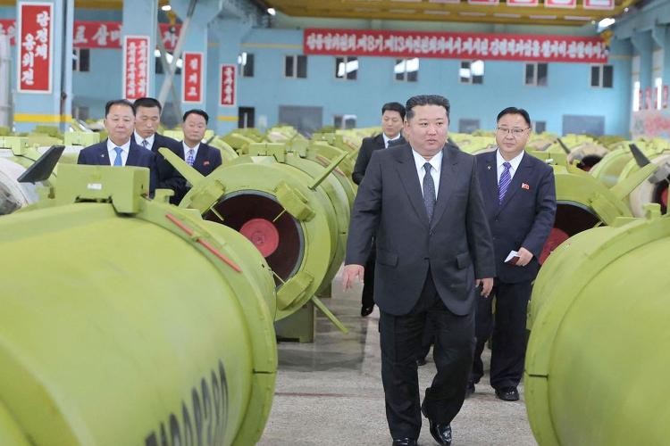 Takut Seperti Khamenei, Kim Jong Un Perintahkan Nuklir Terbang Sendiri Jika Ia Tewas!