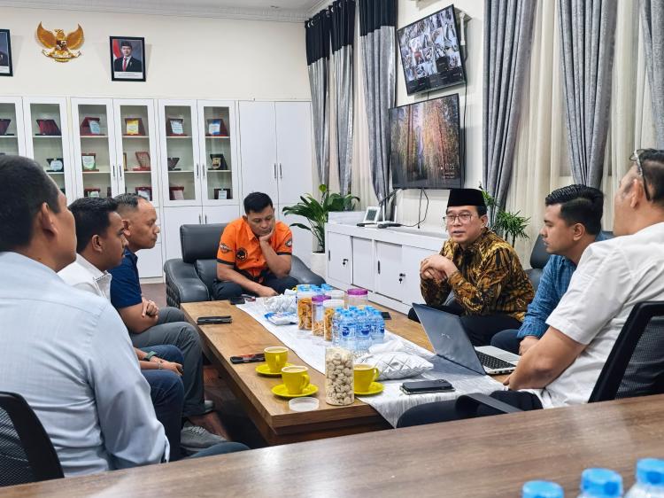 Kunjungi Polda Sumut, Penrad Siagian Minta Polisi Profesional Tangani Laporan Masyarakat