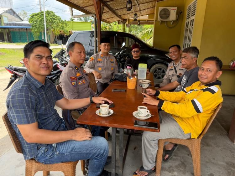 Perkuat Kebersamaan Jaga Rohil dari Ancaman Narkoba, Kapolsek Pujud Rangkul Tokoh Agama dan Adat