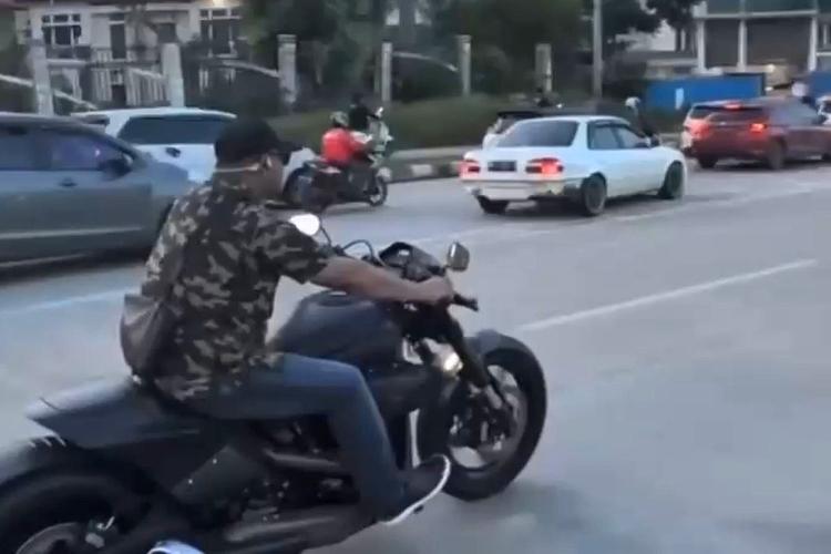 Video Viral Ketua DPRD Kepri Naik Moge Tanpa Pakai Helm, Ini Kata Polisi 