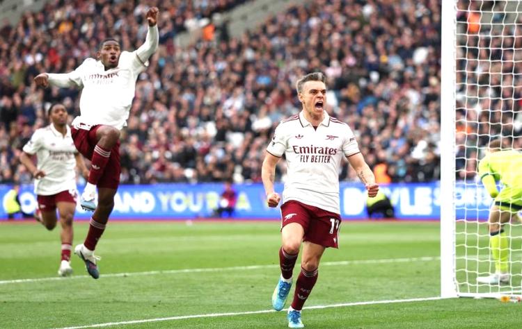 Arsenal Menang Kontroversial! VAR Hancurkan Harapan West Ham di Menit Akhir