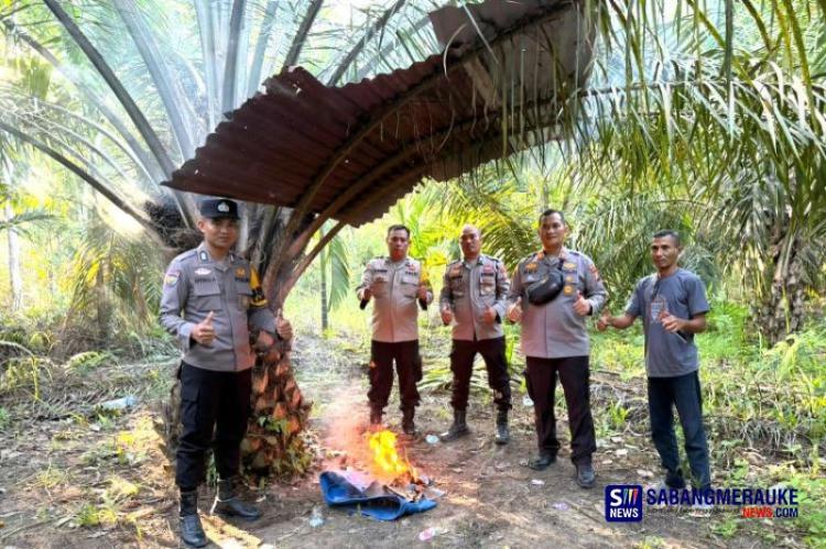 Digerebek Warga dan Polisi, Tempat Nyabu di Pujud Langsung Dibakar Sampai Rata