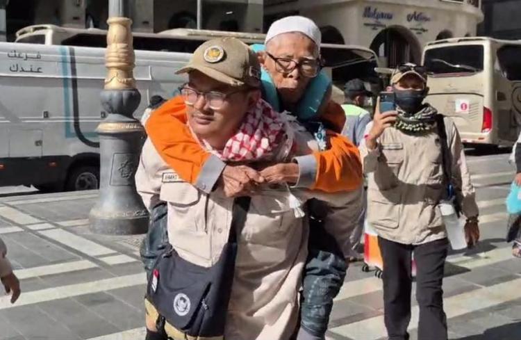 Kisah Mbah Mardijiyono, Jemaah Haji Indonesia Usia 103 Tahun yang Berdoa di Raudhah