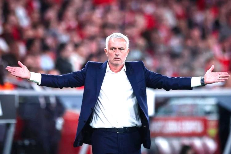Florentino Perez Aktifkan Klausul Rahasia, The Special One Resmi Pulang ke Bernabeu