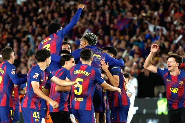 Hansi Flick Belum Puas Juara, Barcelona Kini Mengejar Target 100 Poin Mematikan