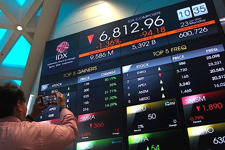IHSG Nyaris Jatuh 5 Persen, BEI Minta Investor Jangan Ikut Drama Pasar