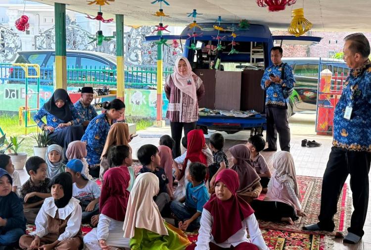 BRK Syariah dan Dispersip Dumai Perkuat Literasi Keuangan dan Budaya Membaca di Kalangan Pelajar