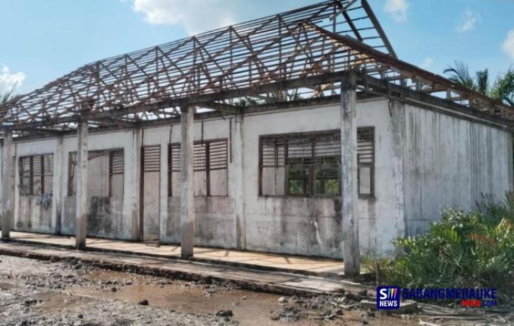 Enam Tahun Sekolah Rusak dan Bertahan Belajar di Vihara, Anak-anak Suku Akit di Kepulauan Meranti Masih Menunggu Perhatian Negara