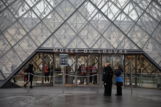 Perampokan Fantastis Guncang Louvre, Museum Ikonik Paris Langsung Ubah Sistem Keamanan