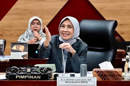 Hetifah Soroti Kesiapan Guru Terkait Rencana Pengajaran Bahasa Prancis Nasional